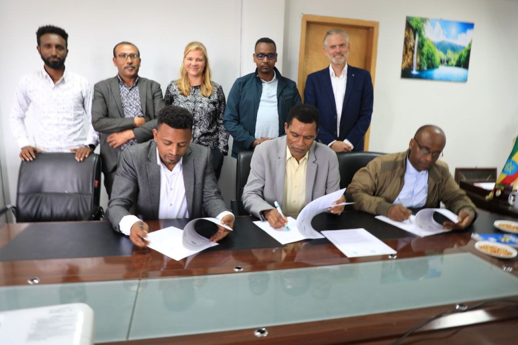 AMU Signs Agreement with EUR-ISS, AMPSI and Alliance College